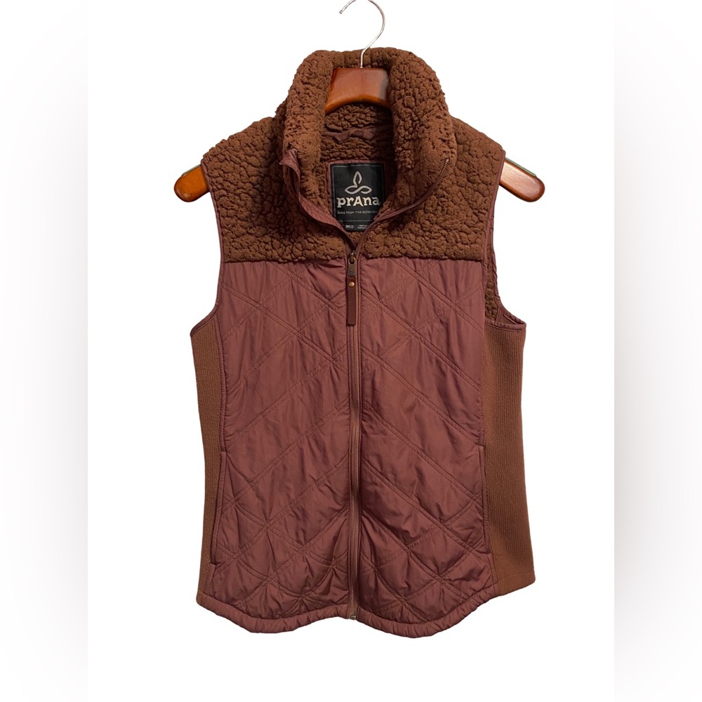 prAna Women's Esla Vest Quilted Body Sherpa Lining Size Medium
